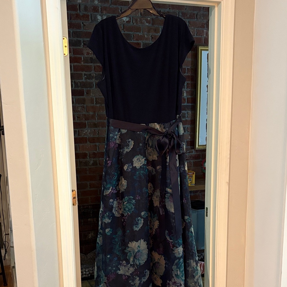 SLNY Navy and Floral Maxi Dress